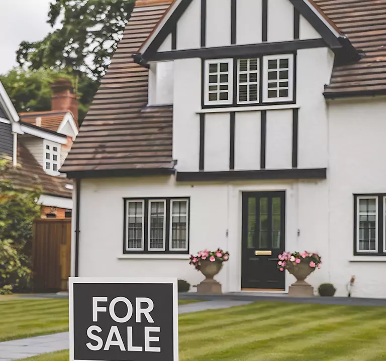 The Top-Rated Buyer to Sell House Off Market in Oyster Bay, NY