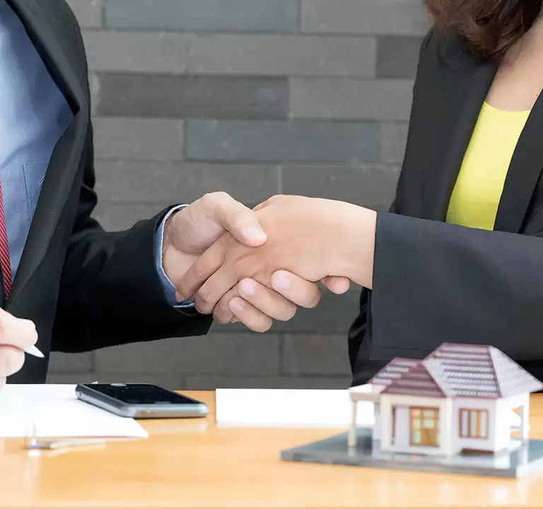 Why Sell to Us Instead of Letting the Home Go to Auction in Oyster Bay, NY?